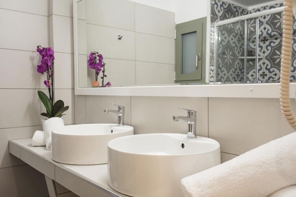 Фотографія V Hotel Delphi 4*