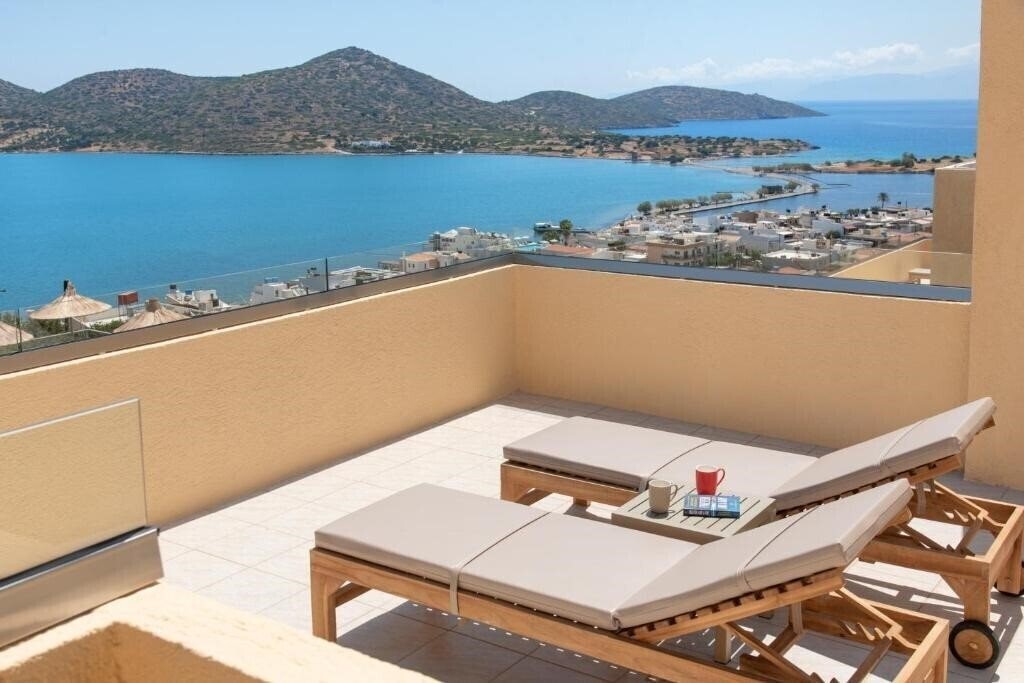 Фотографія Elounda Heights 4*
