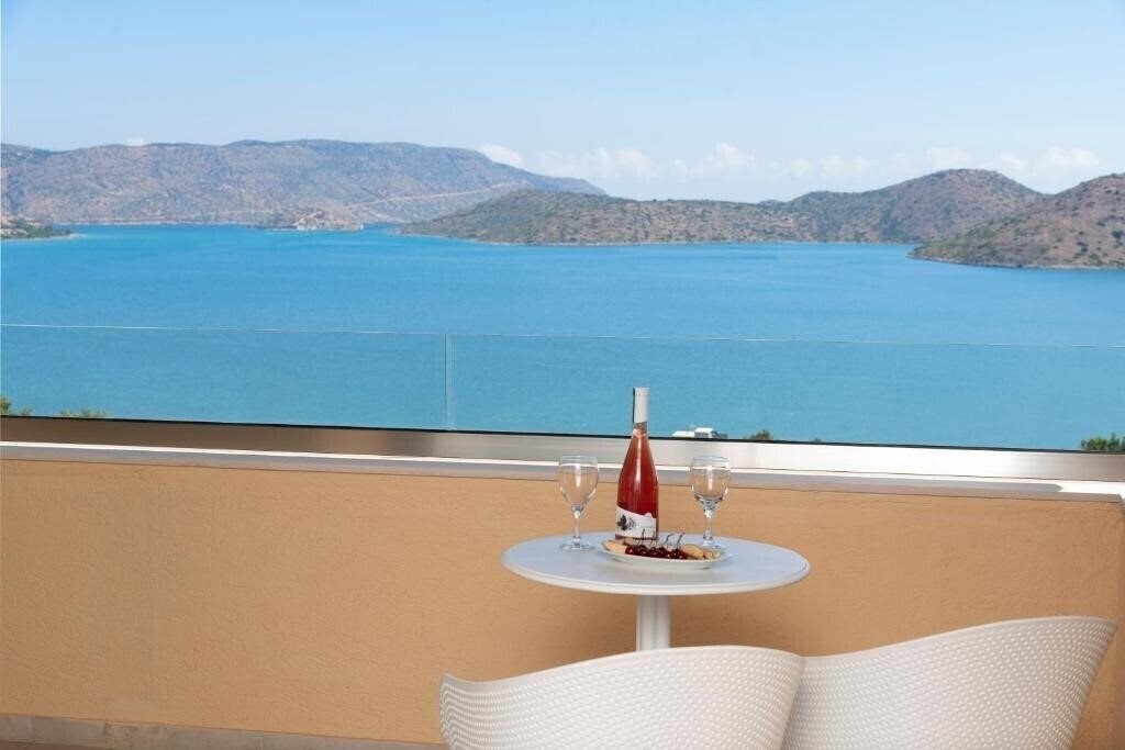 Зображення Elounda Heights 4*