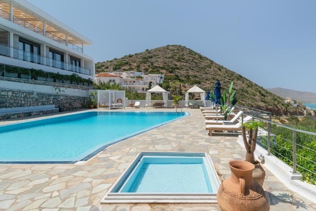 Изображение Adrakos Apartments 3*