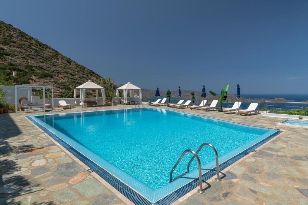 Картинка Adrakos Apartments 3*