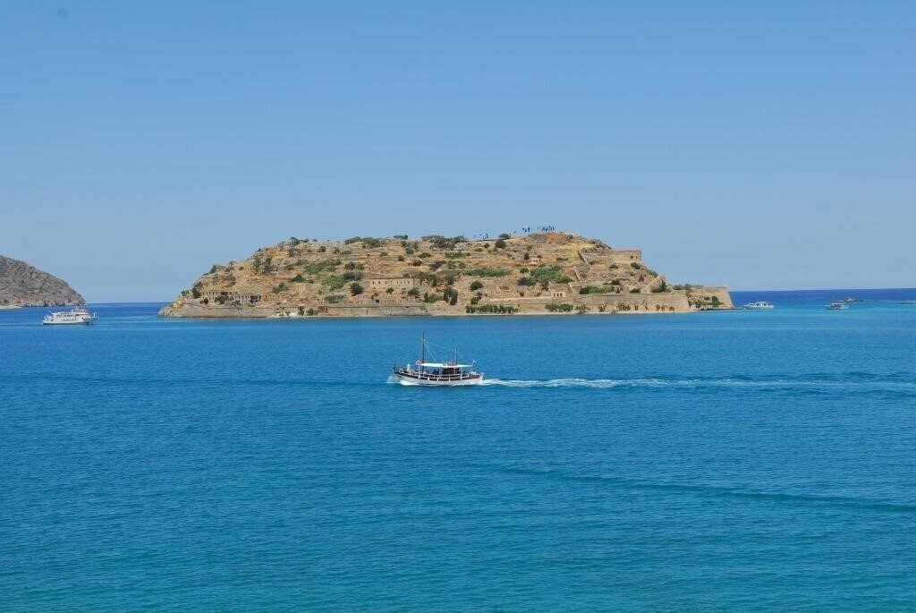 Отель Athina Villas 3*