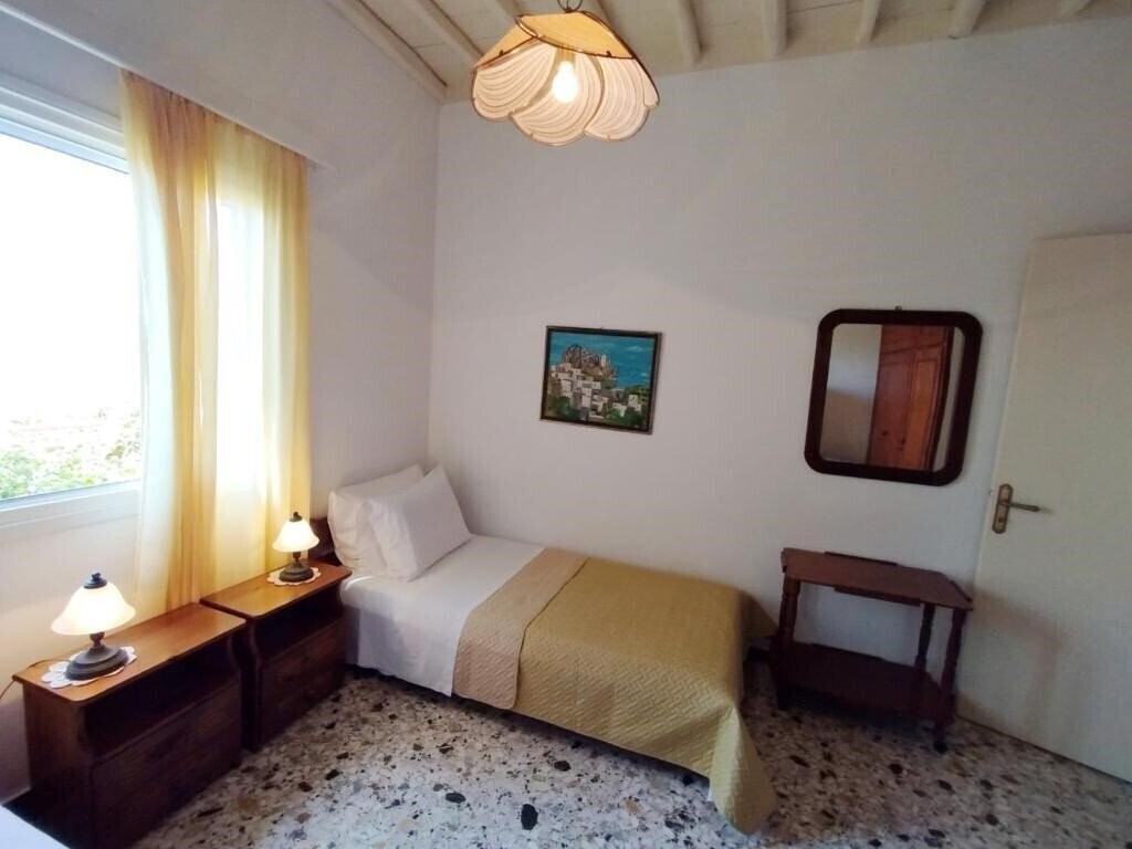 Картинка Almond Tree Houses 3*