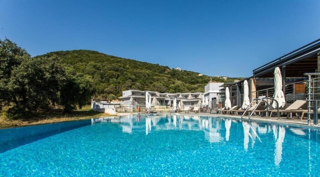 Отель Aqua Oliva Resort Syvota 4*