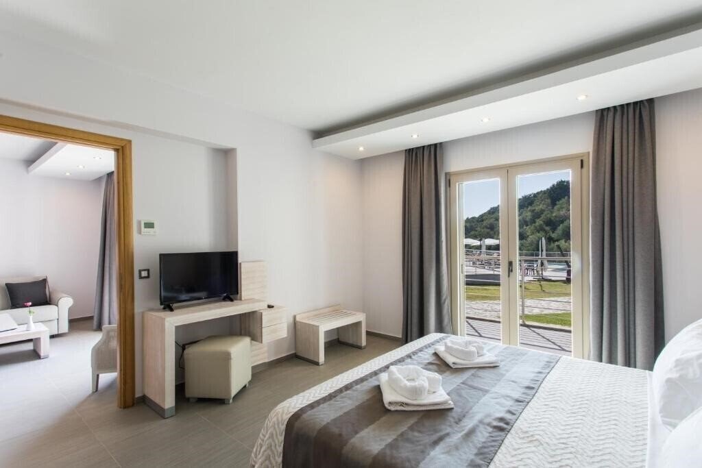 Фото Aqua Oliva Resort Syvota 4*