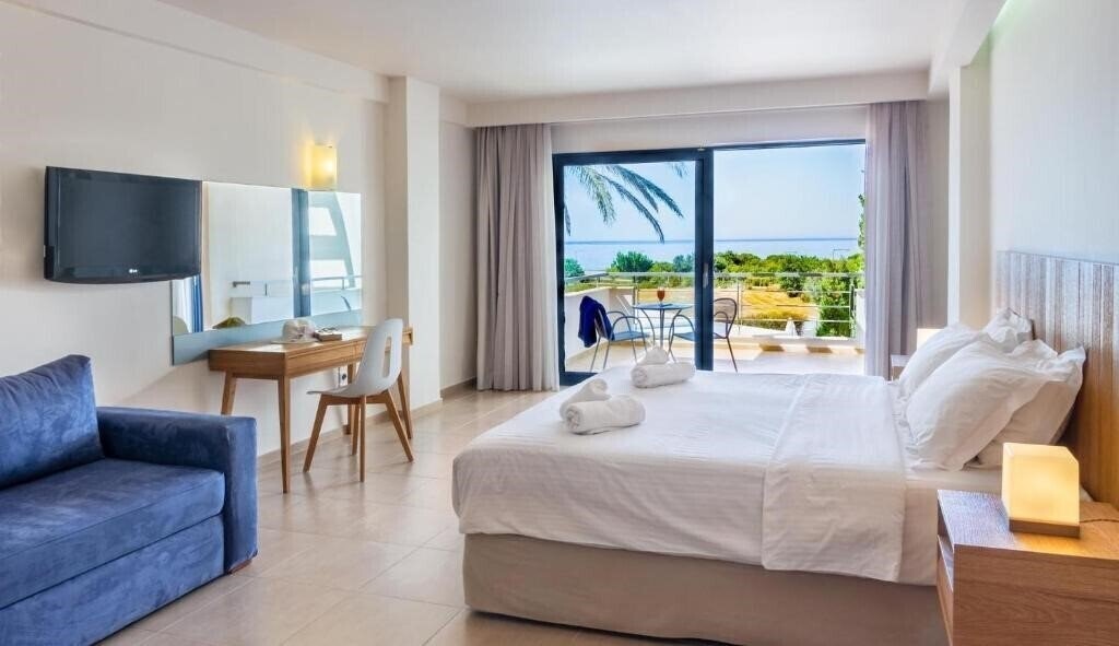 Отель Ionian Theoxenia 4*