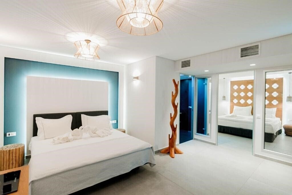 Фотография Golden Bay Suites And Maisonettes (Parga) 4*