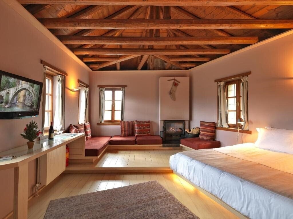 Готель Kipi Suites 4*