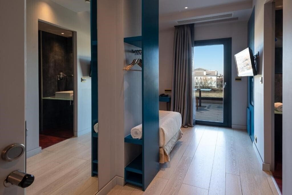 Фото Essence Hotel 4*