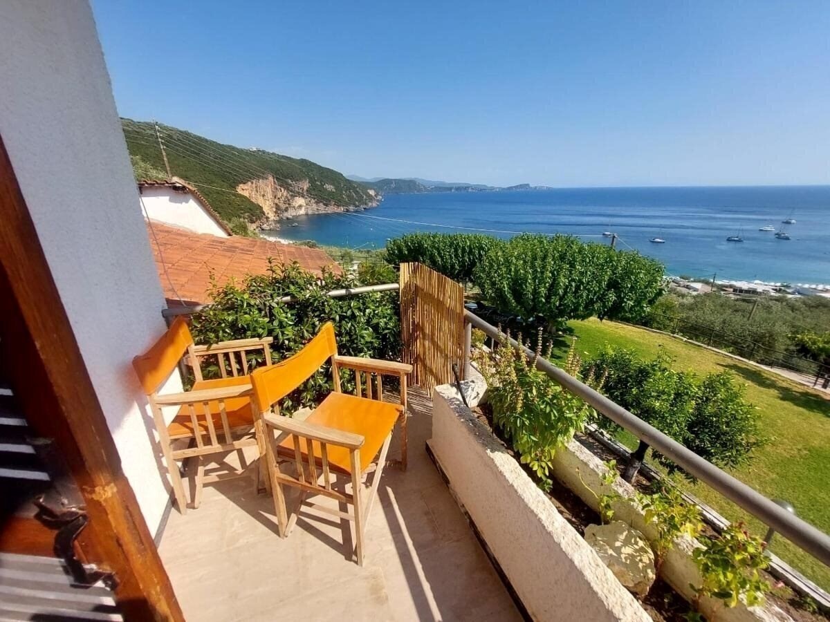 Отель Theasea Apartments 3*