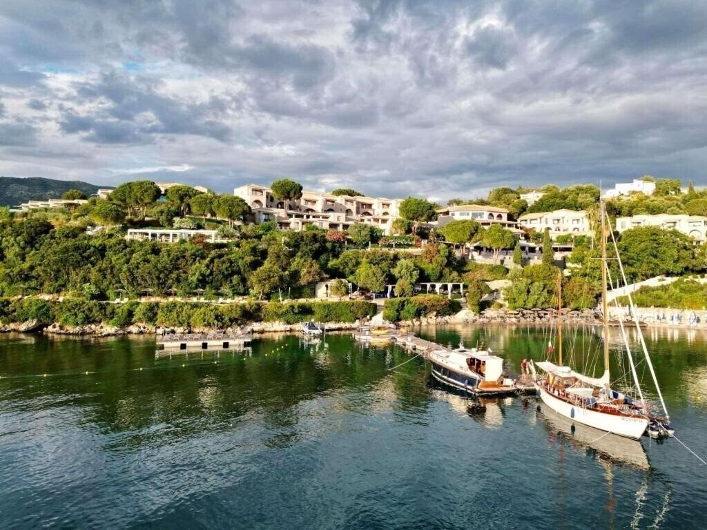 Отель Movenpick Resort Agios Nikolaos Sivota 4*