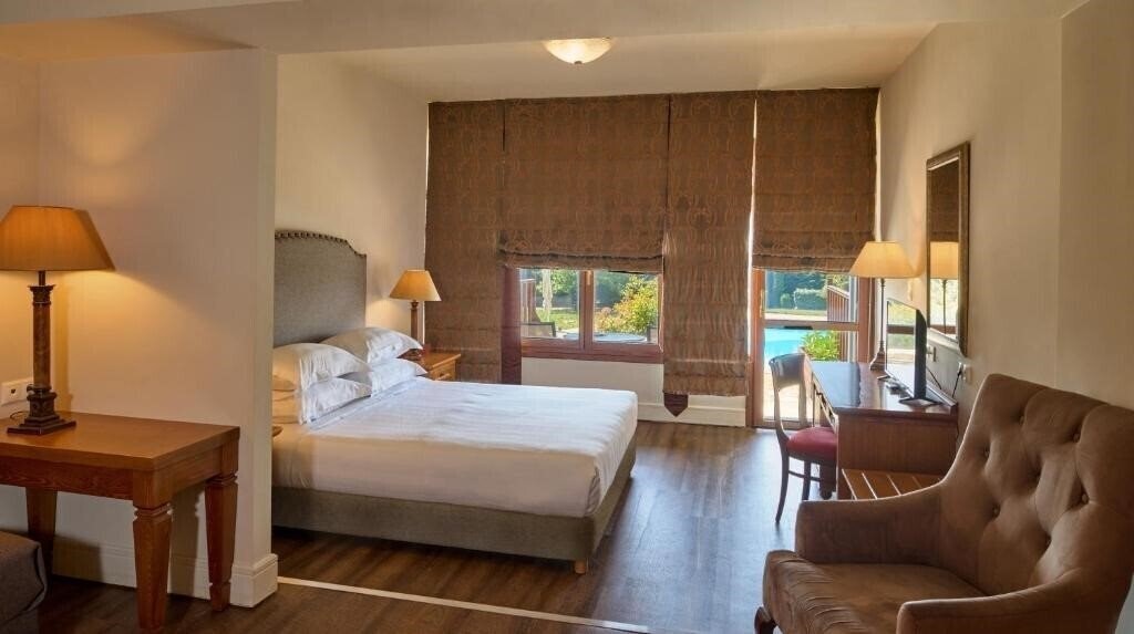 Отель Xenia Palace Portaria 4*