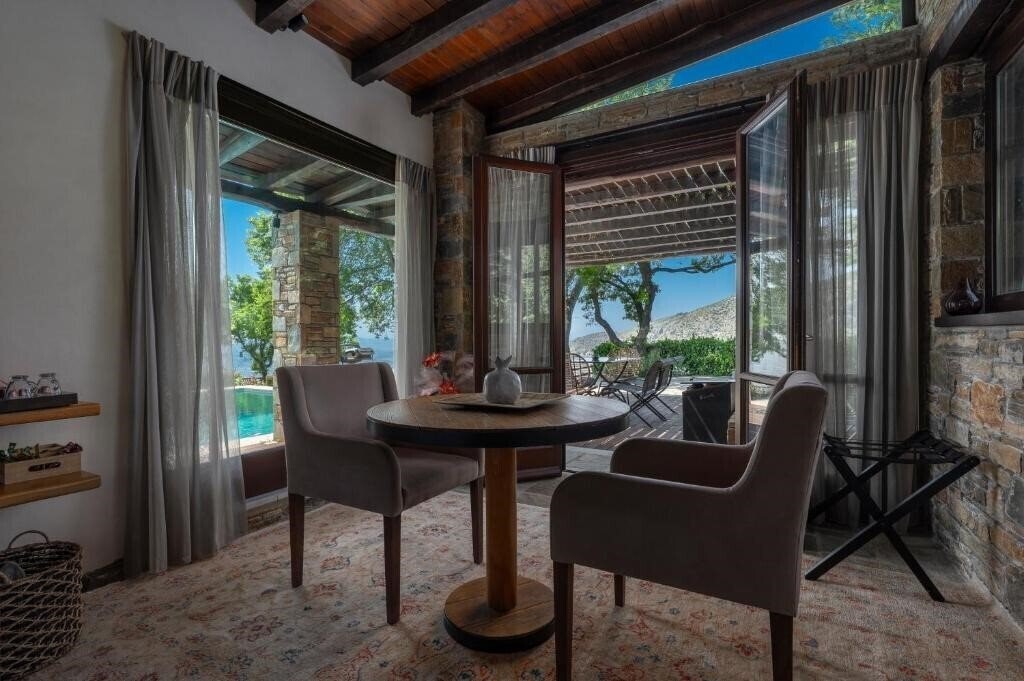 Картинка Valeni Boutique Hotel 4*