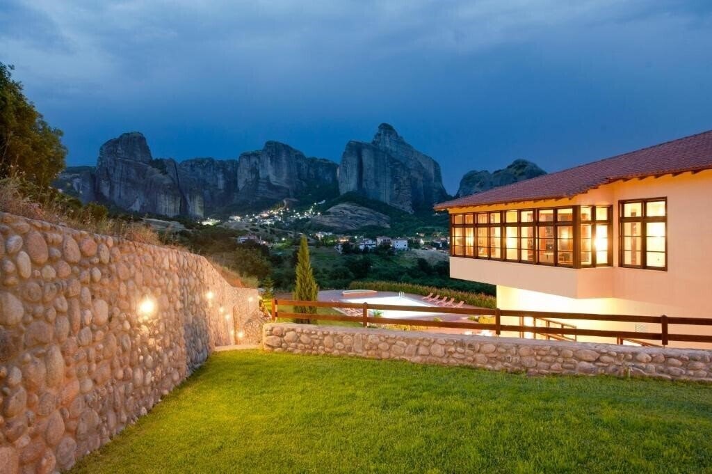 Отель Meteora Hotel 4*
