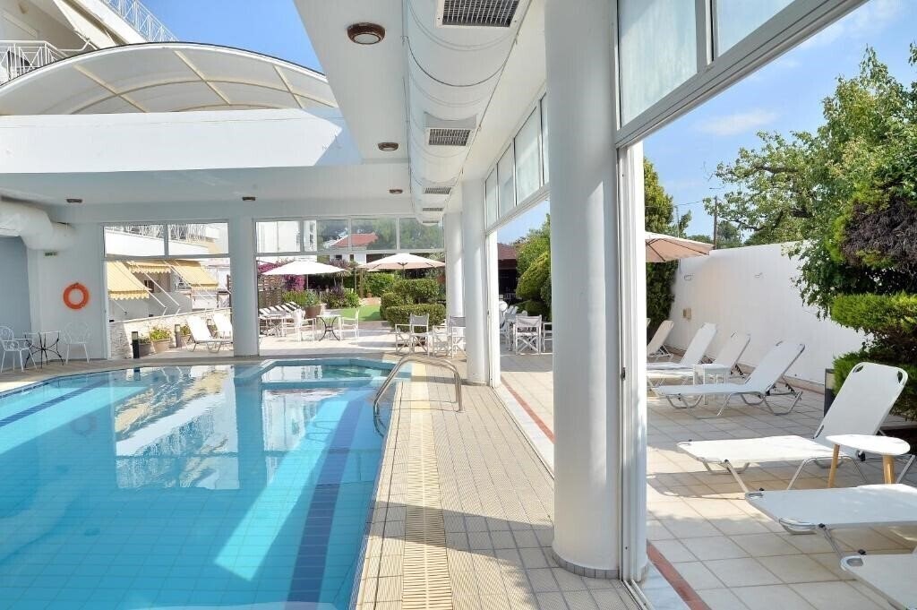 Готель Kalloni Hotel 3*