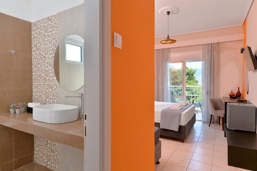 Фото Hotel Kalloni 3*