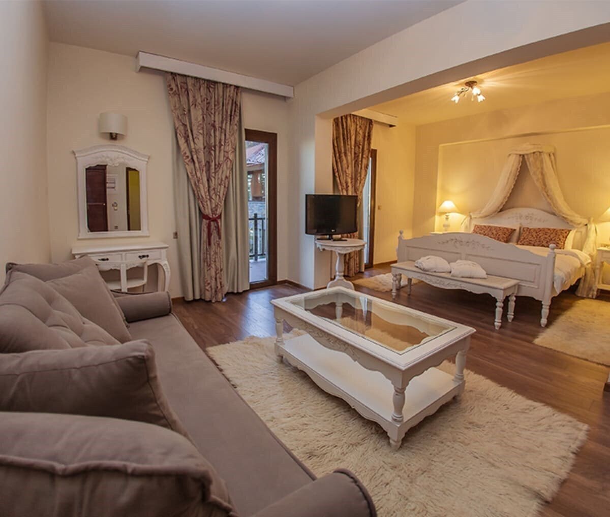 Отель Manthos Mountain Resort & SPA 3*