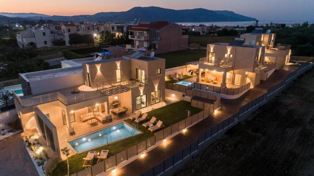 Готель Ks Luxury Villas 5*