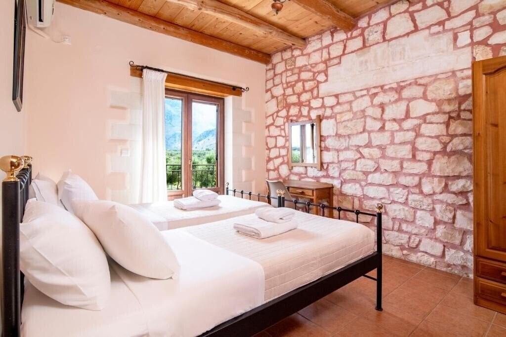 Фото Villa Ostria 4*