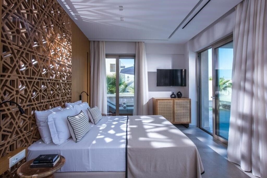 Отель Niriides Palace Gournes 4*