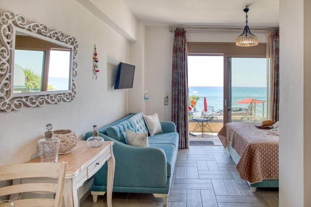 Фото Elimia Suites & Studios 5*