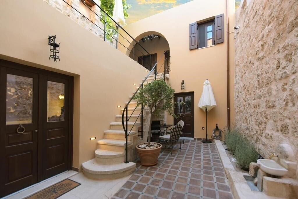 Отель Elaia Hotel 4*