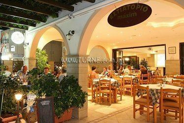 Готель Kastro Hotel 3*