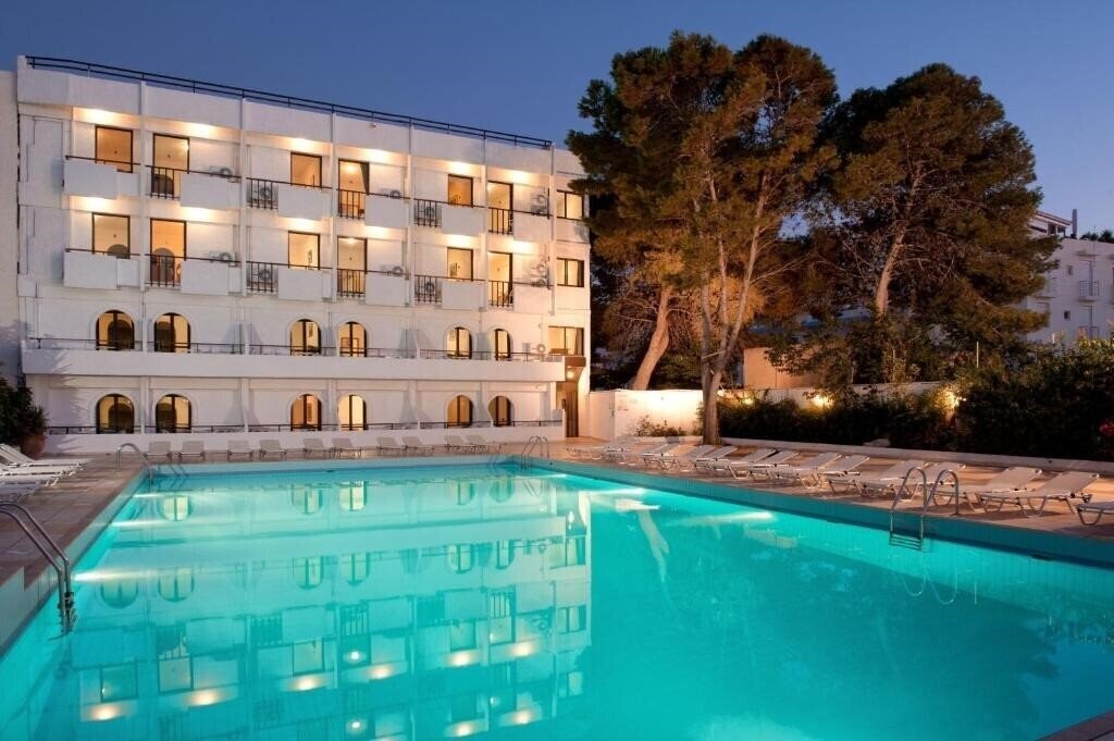 Отель Heronissos 4*