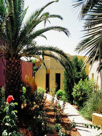 Отель Dessole Dolphin Bay Resort 4*