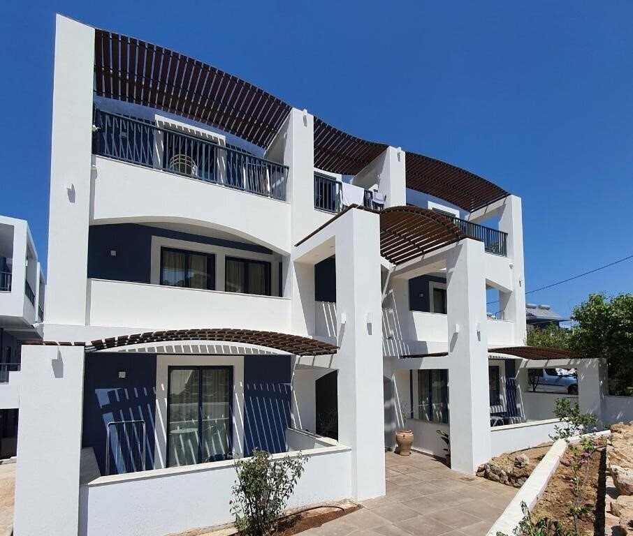 Готель Eleni Beach Hotel 3*