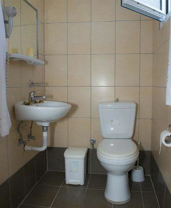 Готель Nikos Hotel 2*