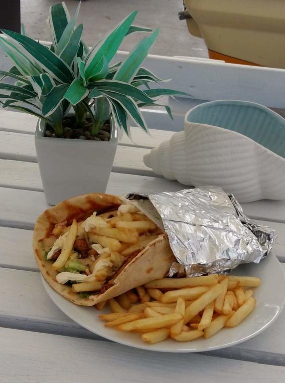 Готель Valentina Apartments апартаменты