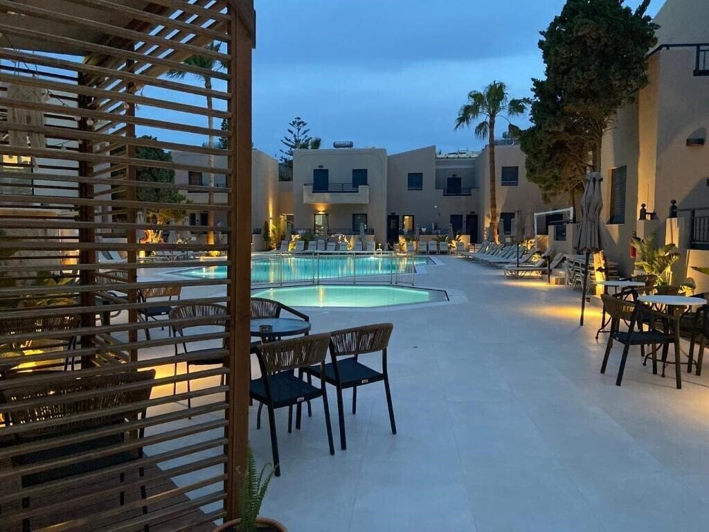 Готель Blue Aegean Suites & Resort 4*