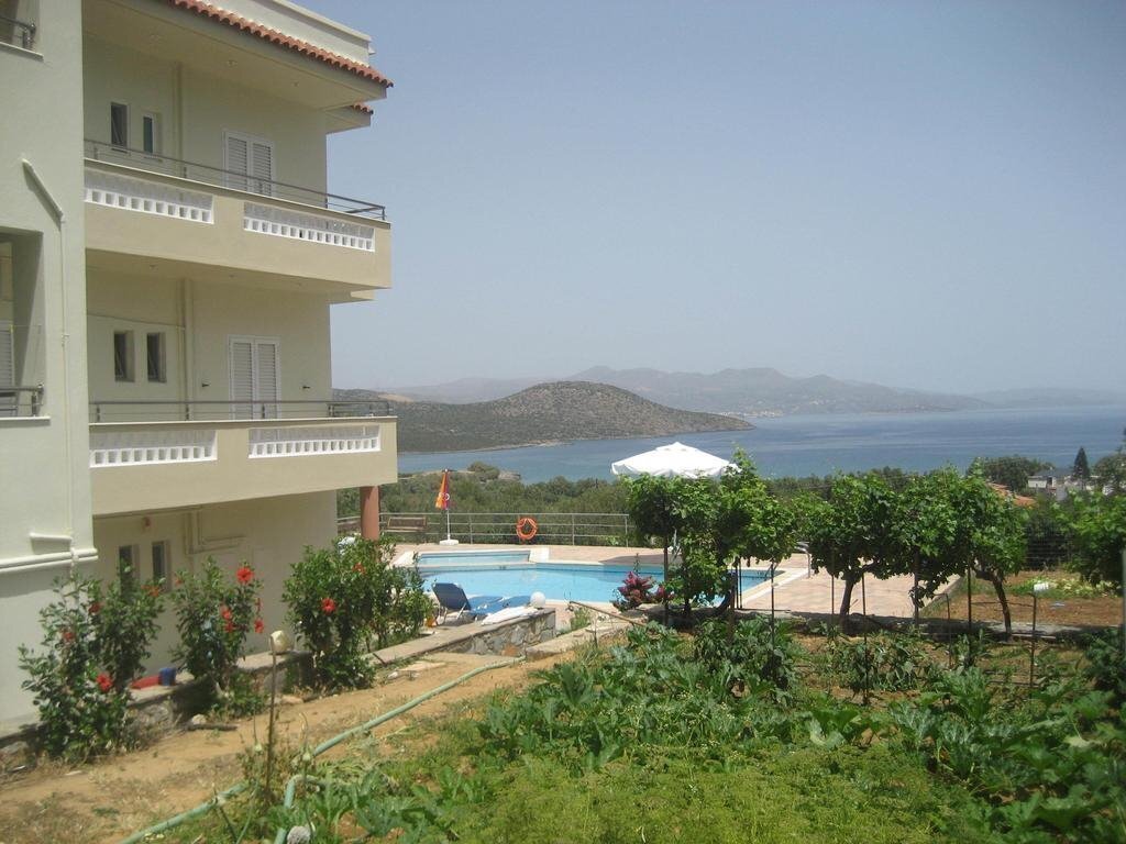 Фото Stelios Apartments 3*