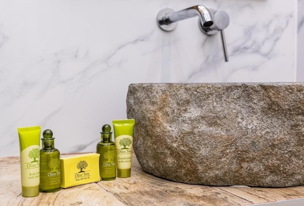 Фото Dias Hotel & Apts 3*