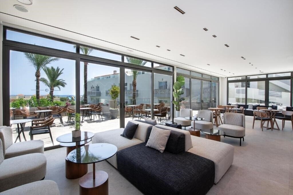 Готель Selini Suites 4*