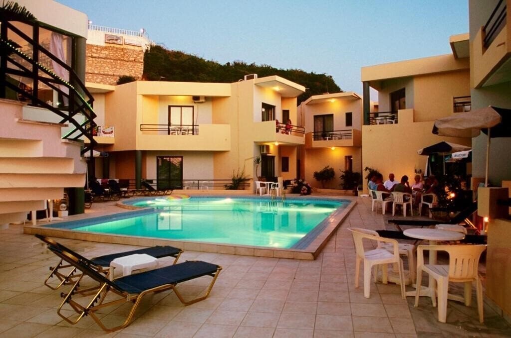 Отель Akasti Hotel 2*