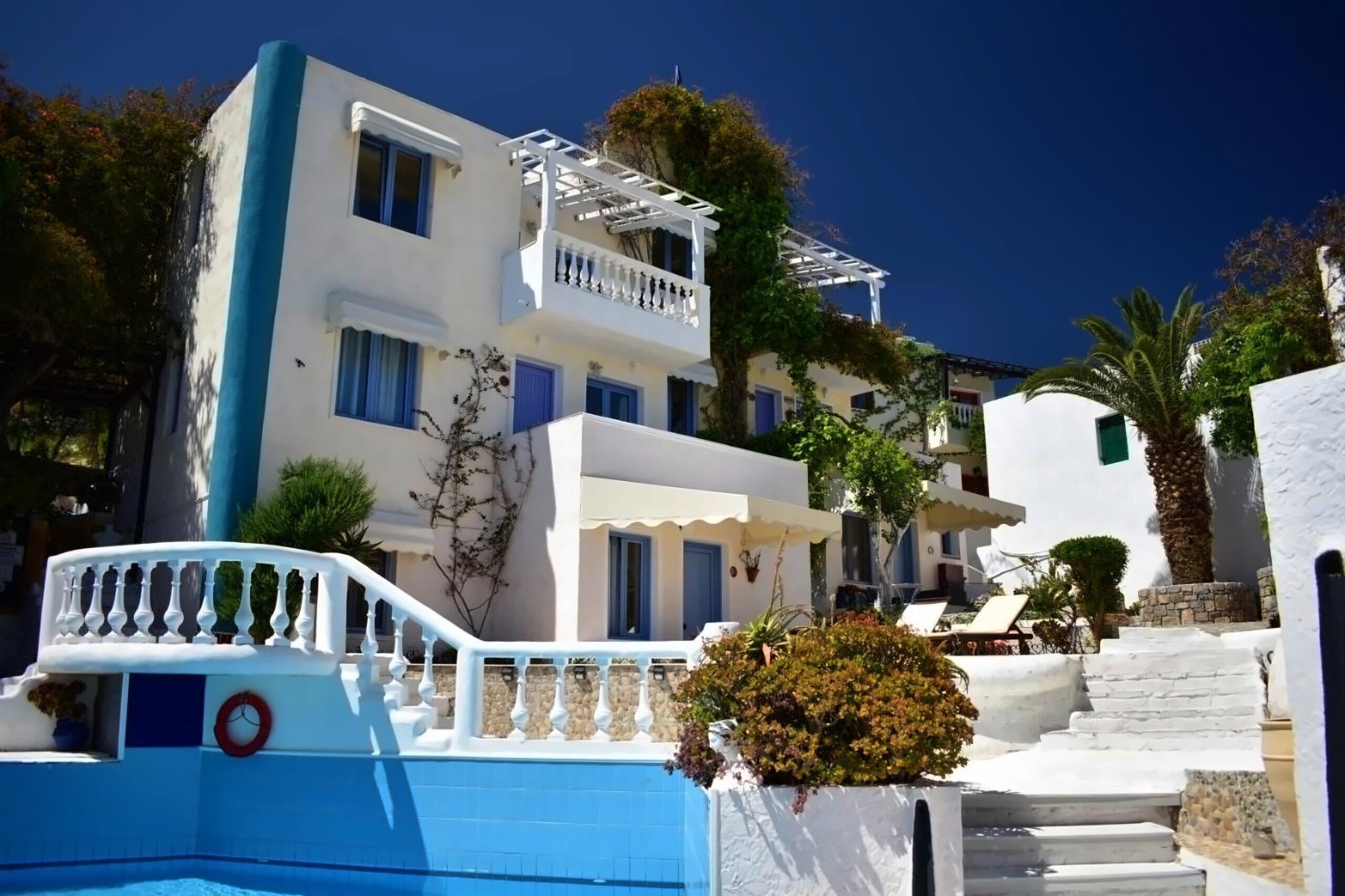 Фотографія Korifi Suites & Apartments 4*