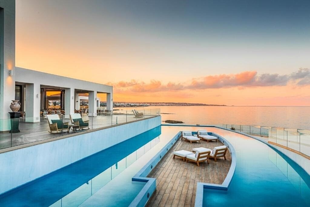 Готель Abaton Island Resort & Spa 5*