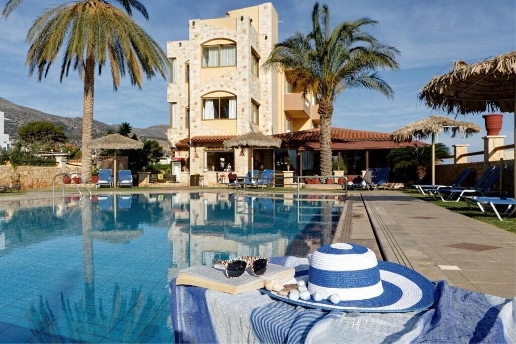 Отель Danelis 3*