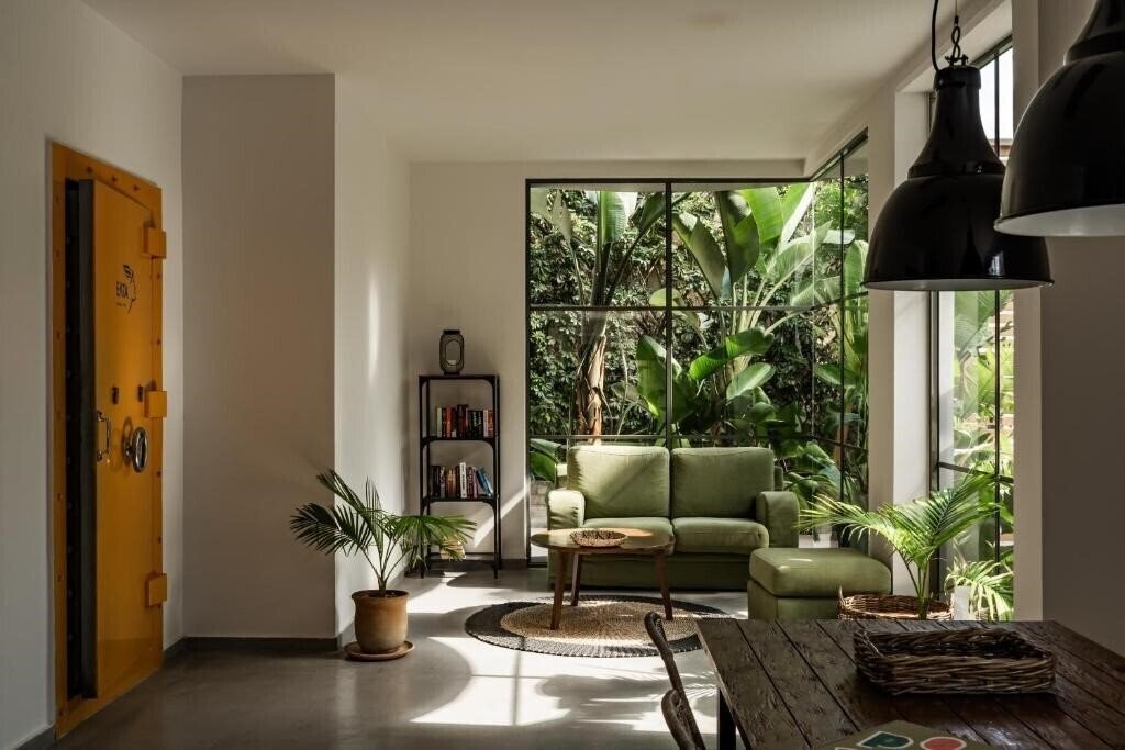 Готель Cook'S Club 4*