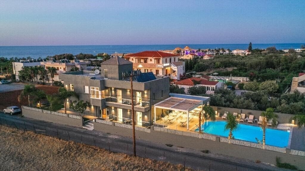 Фото Elysian Suites 4*