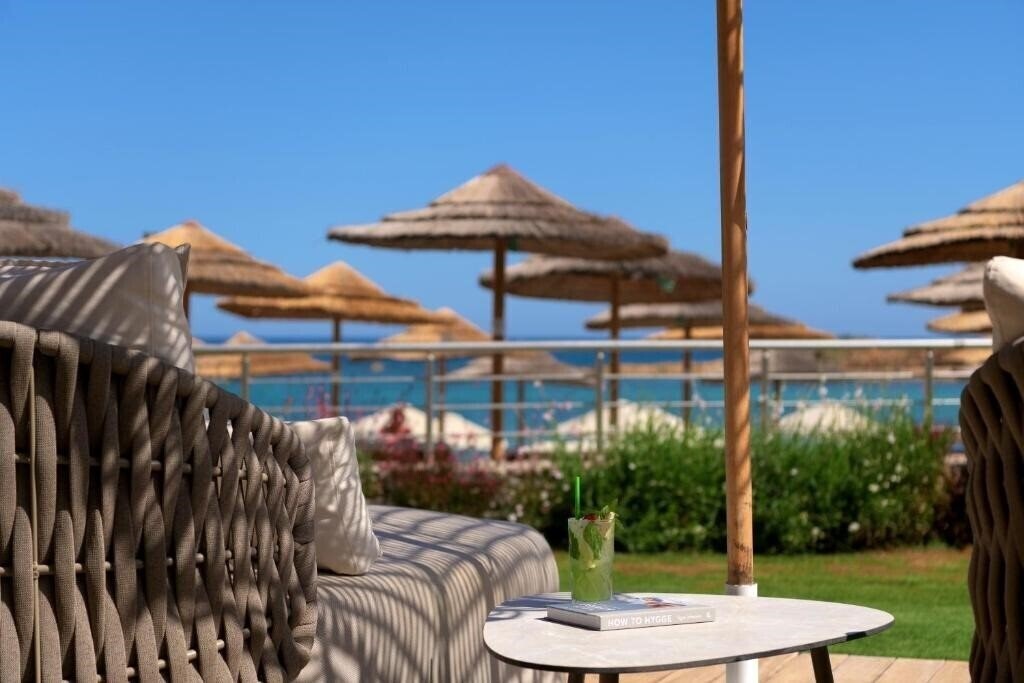 Готель High Beach White 5*