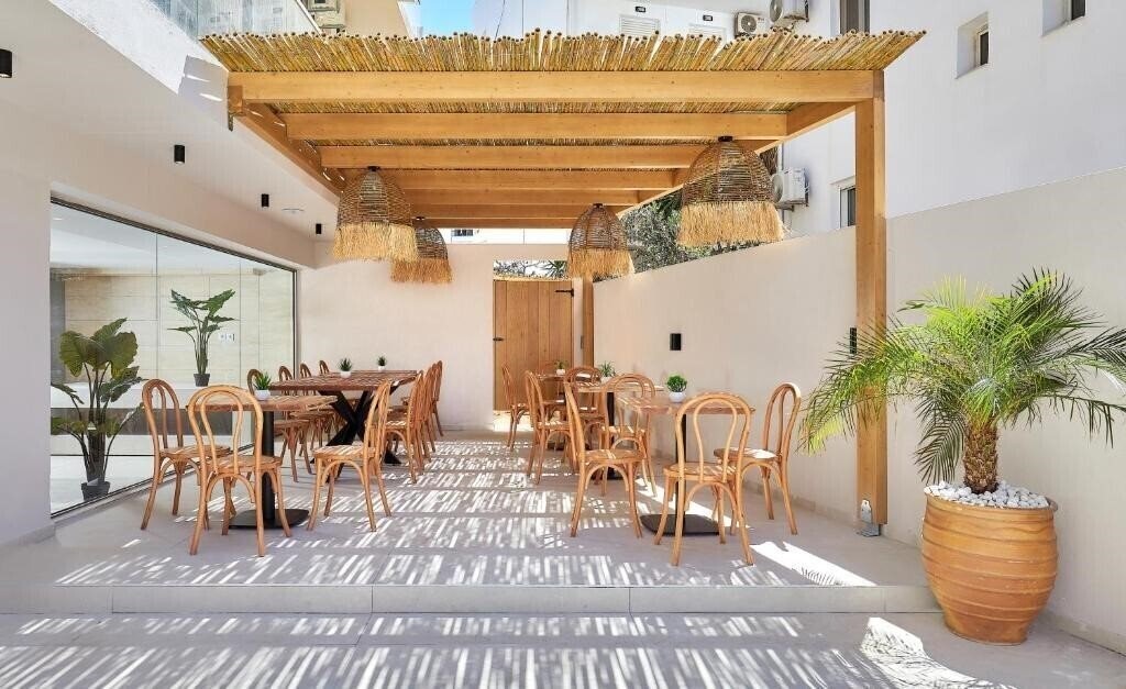 Фотографія Lotus Rise Hotel (Adults Only 18) 4*