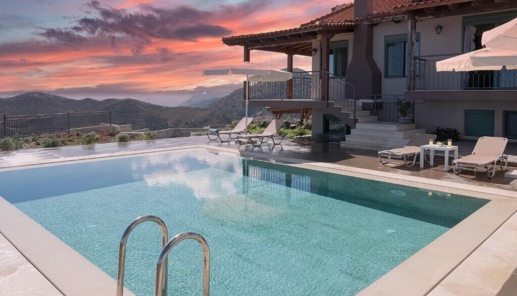 Готель Villa Eolos 4*