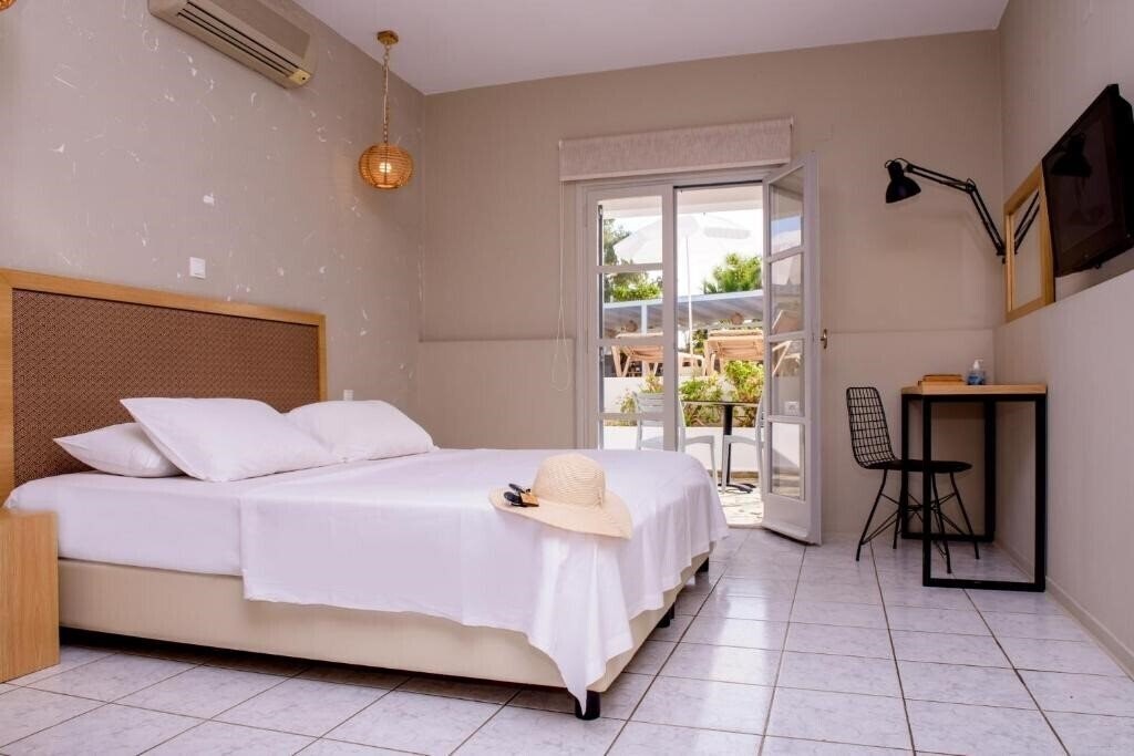 Фотографія Iphigenia Mythic Retreat 4*
