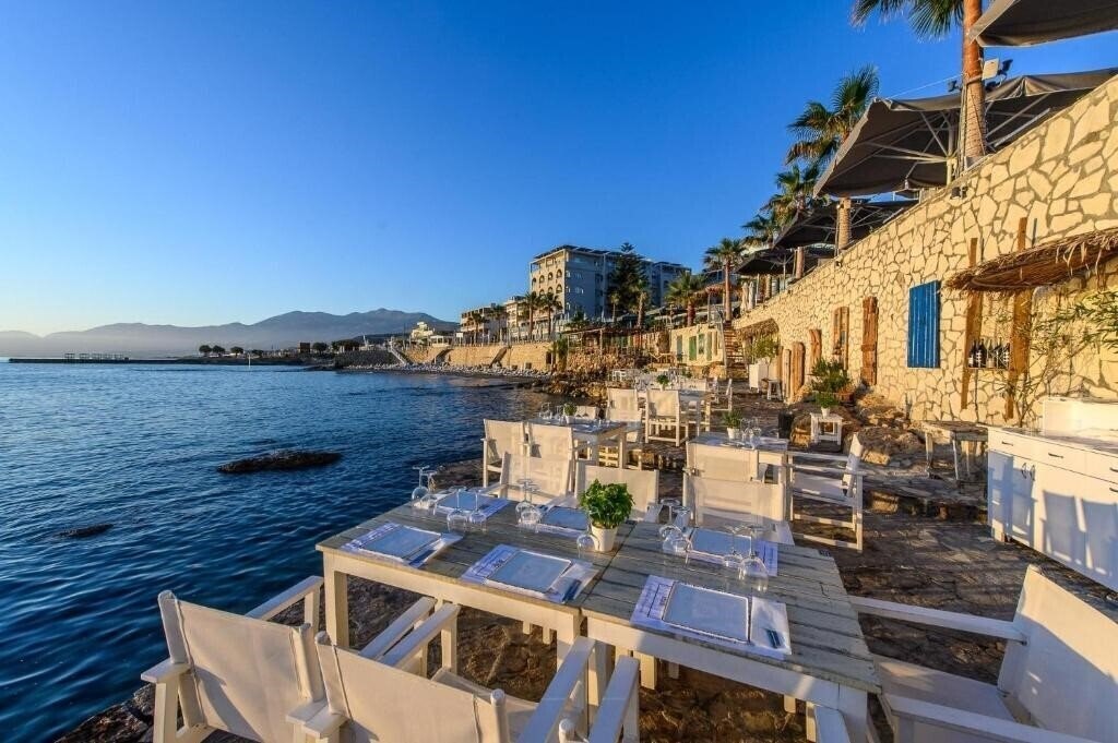 Изображение Glaros Royal Beach Hotel 4*