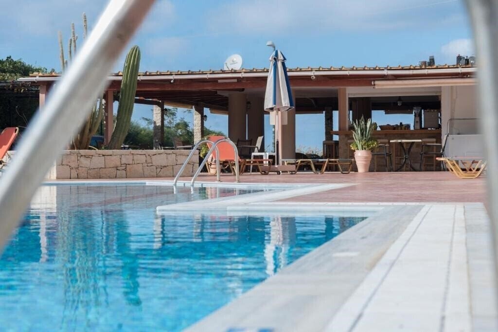 Картинка Sunset Studios & Apartments 4*