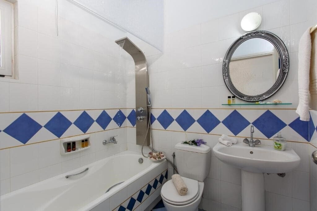 Фото Romantica Beach Villas 4*