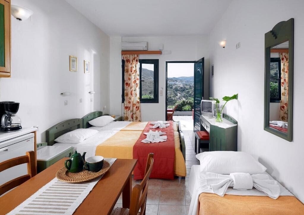 Фото Erivolos Studios & Apartments 3*